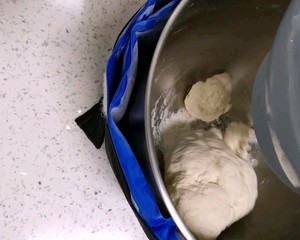 挤挤小面包 龟兔赛跑卡通主题面包的做法 步骤3