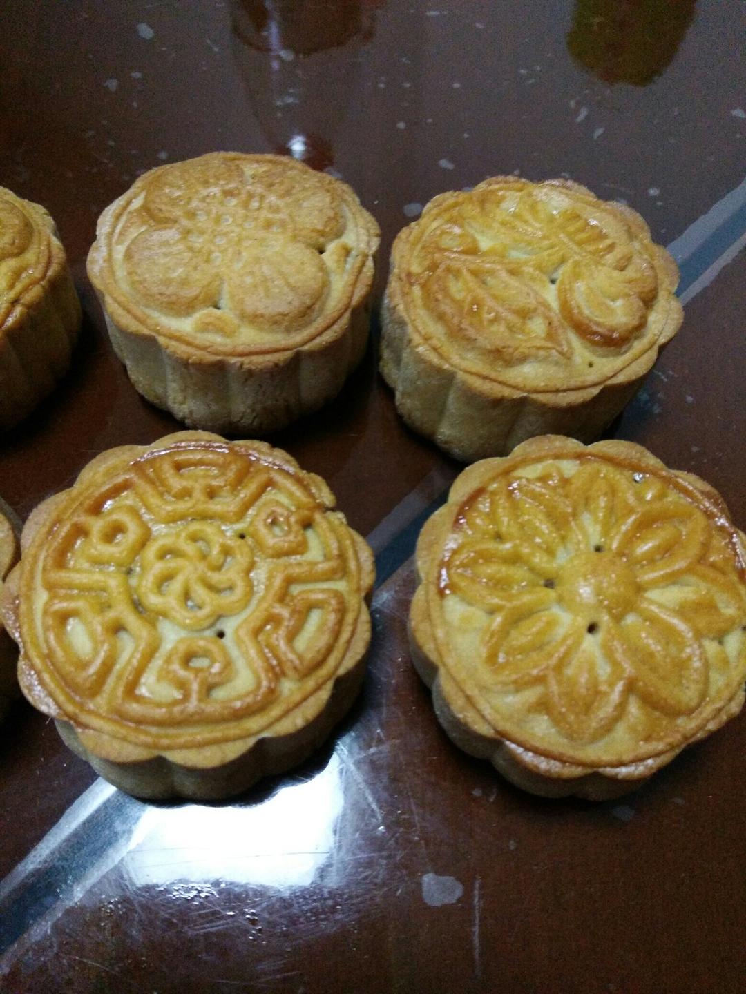 2o↘卟卟做的零失败经典五仁月饼