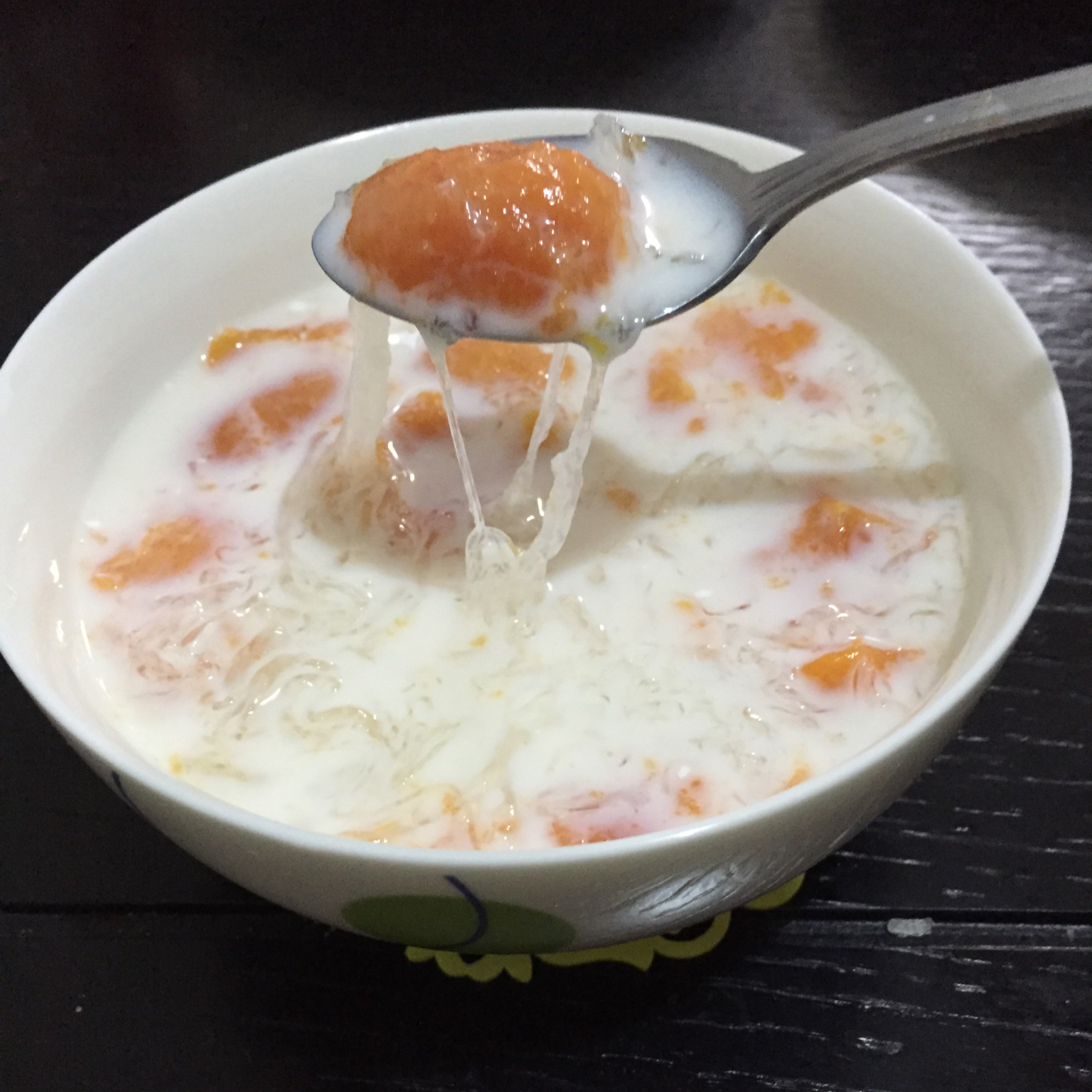 cj的兔子做的木瓜牛奶炖燕窝