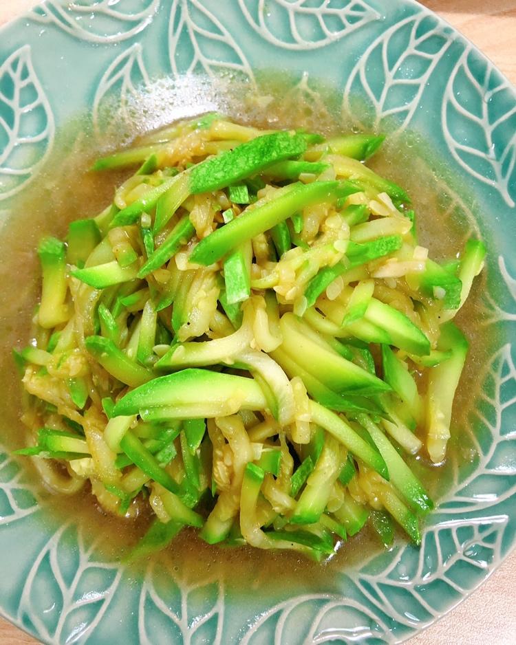 wangyaqian做的清炒西葫芦丝