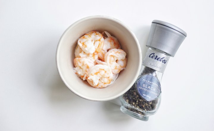 薯片牛油果鲜虾沙拉