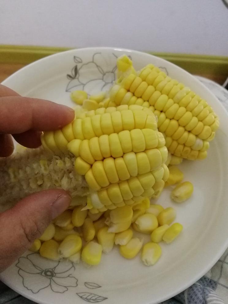 秒杀其他所有玉米汁菜谱的黄记玉米汁的做法 步骤1