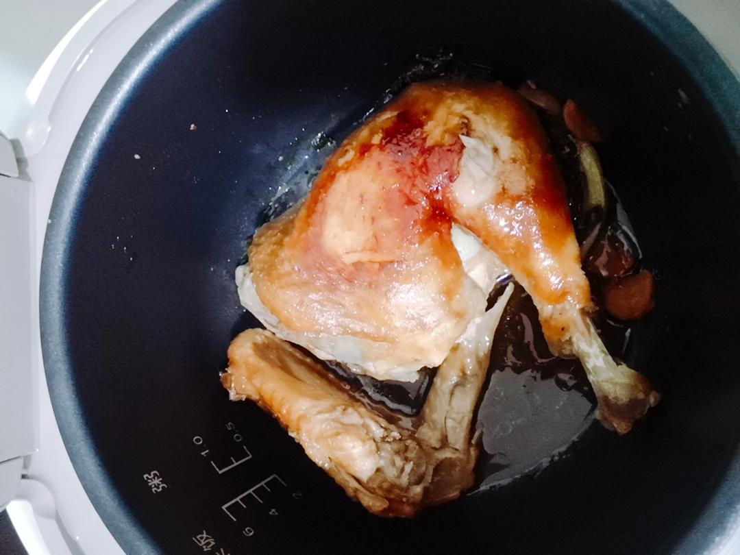电饭煲 电饭锅焖鸡(免油)            用料            鸡