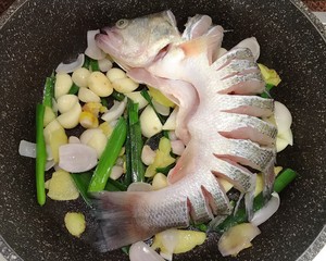 河鲜海鲜齐齐窝的做法 步骤5