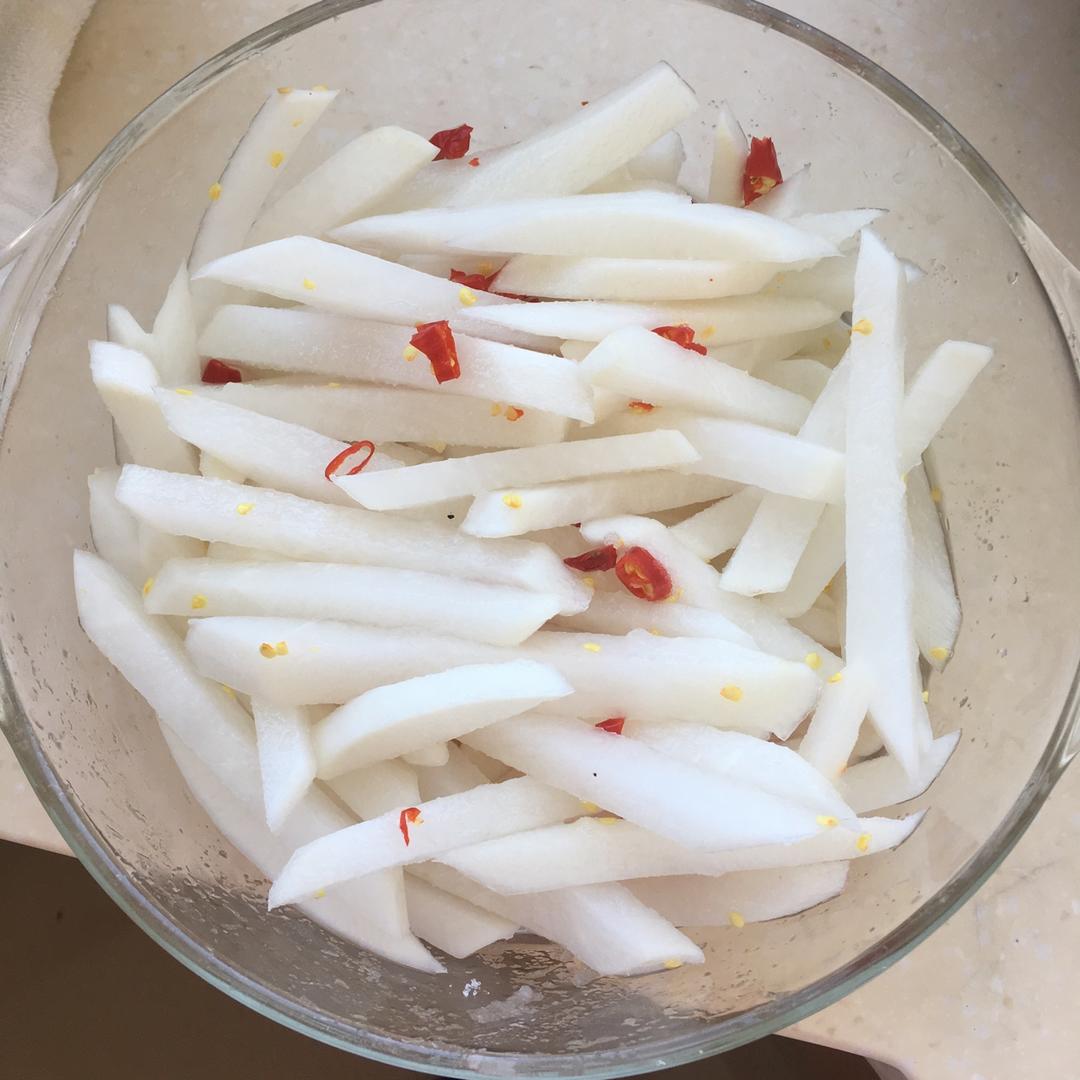 妞妞喜欢做的巧做白萝卜咸菜