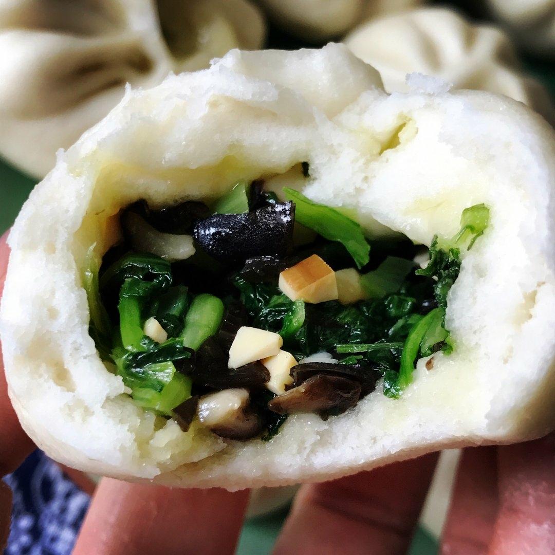 青菜香菇素包子