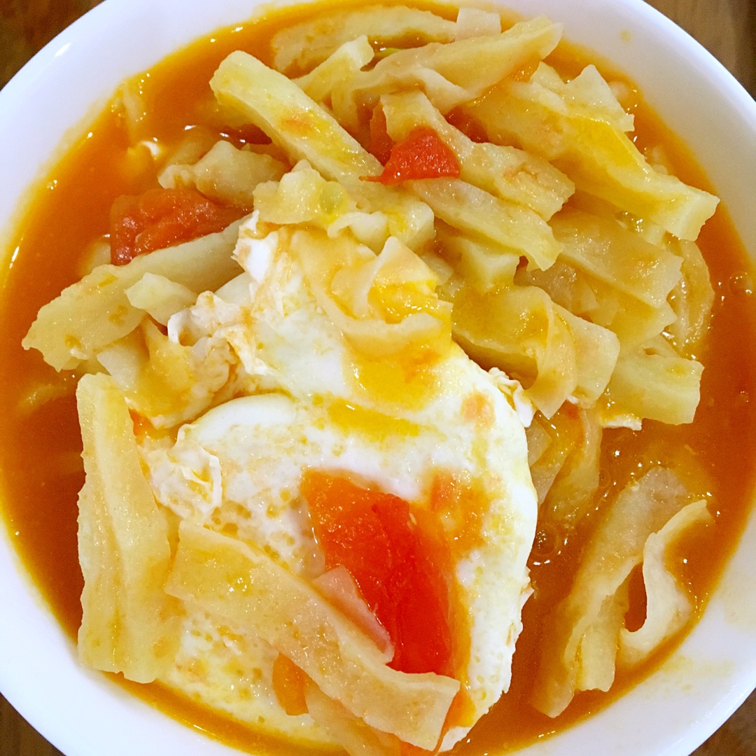 巧手菠萝做的西红柿鸡蛋烩饼