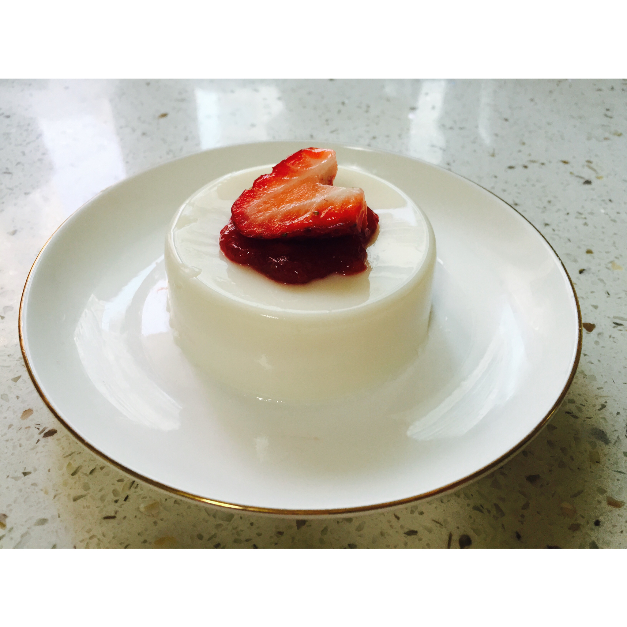 手机用户8432_kma3做的香草牛奶冻 milk jelly