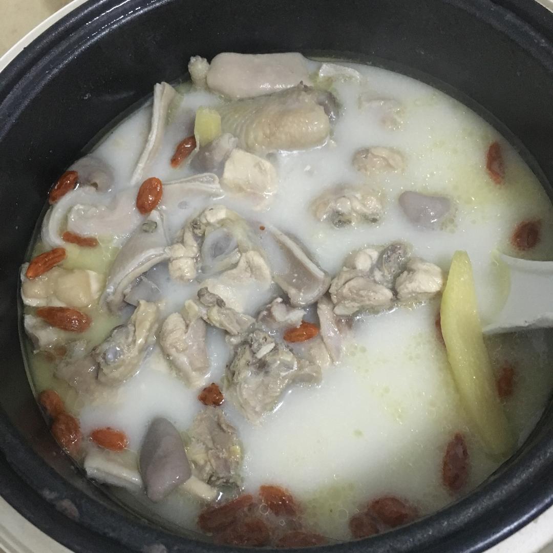 吃货的菜单很长做的猪肚鸡