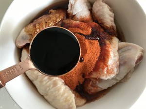 不加一滴油的蜜汁烤鸡翅的做法 步骤6