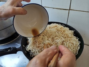 焖面的做法 步骤6