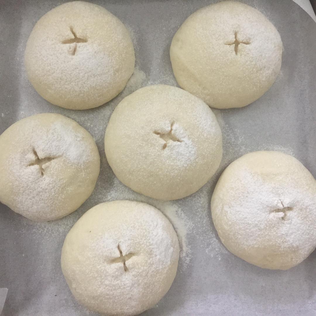 【奶酪土豆餐包的做法步骤图，怎么做好吃】小鱼咩咩-制作