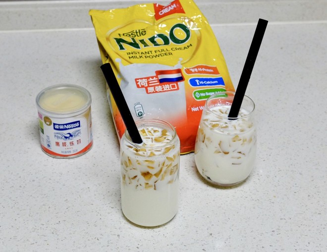 白桃乌龙冻奶茶·布丁奶茶的做法