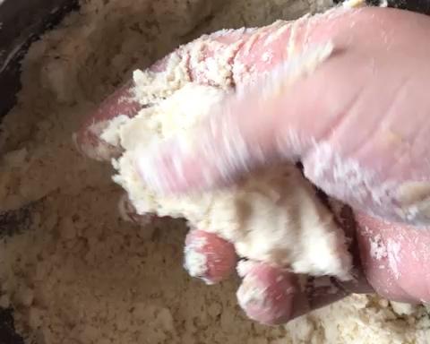 咸蛋黄肉松司康