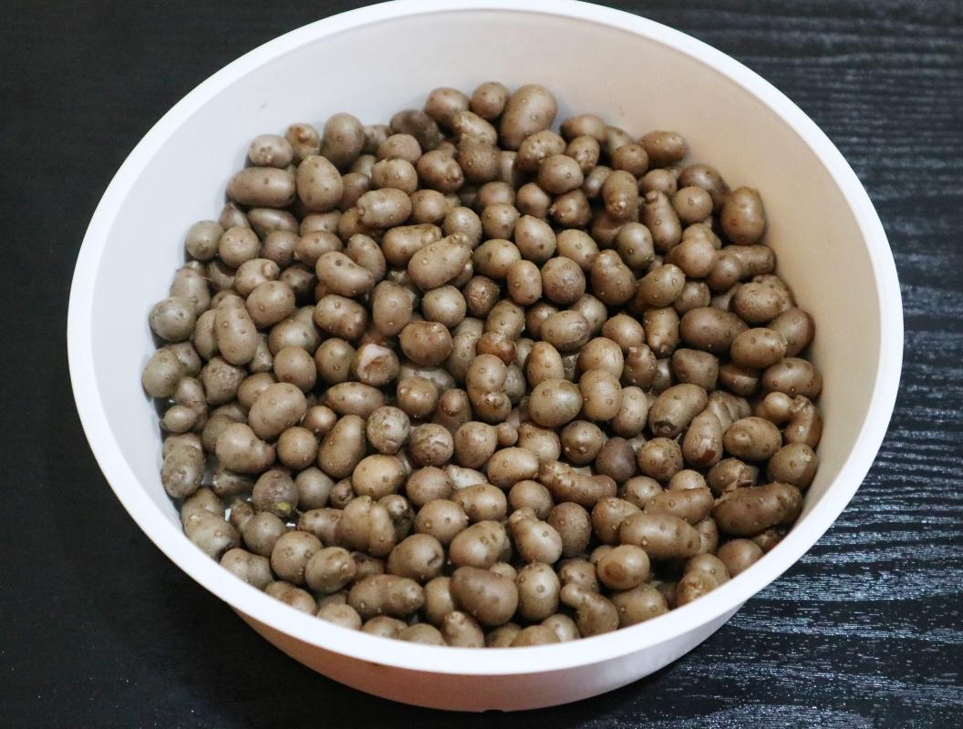 小炒山药豆的做法 步骤2
