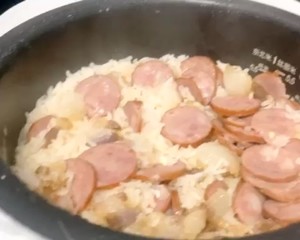 懒人腊肉煲仔饭的做法 步骤7