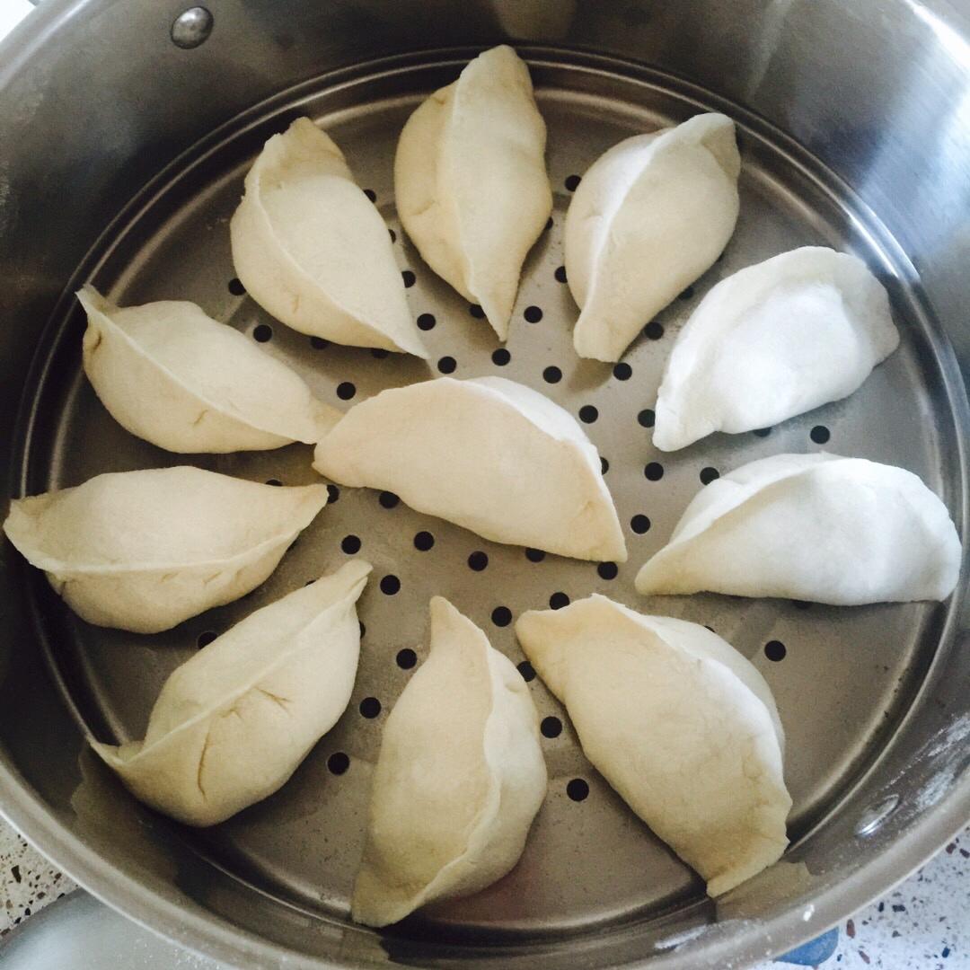 妞妞_5a7o做的酸菜油脂拉蒸饺