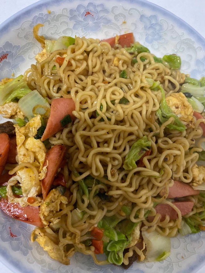 炒泡面