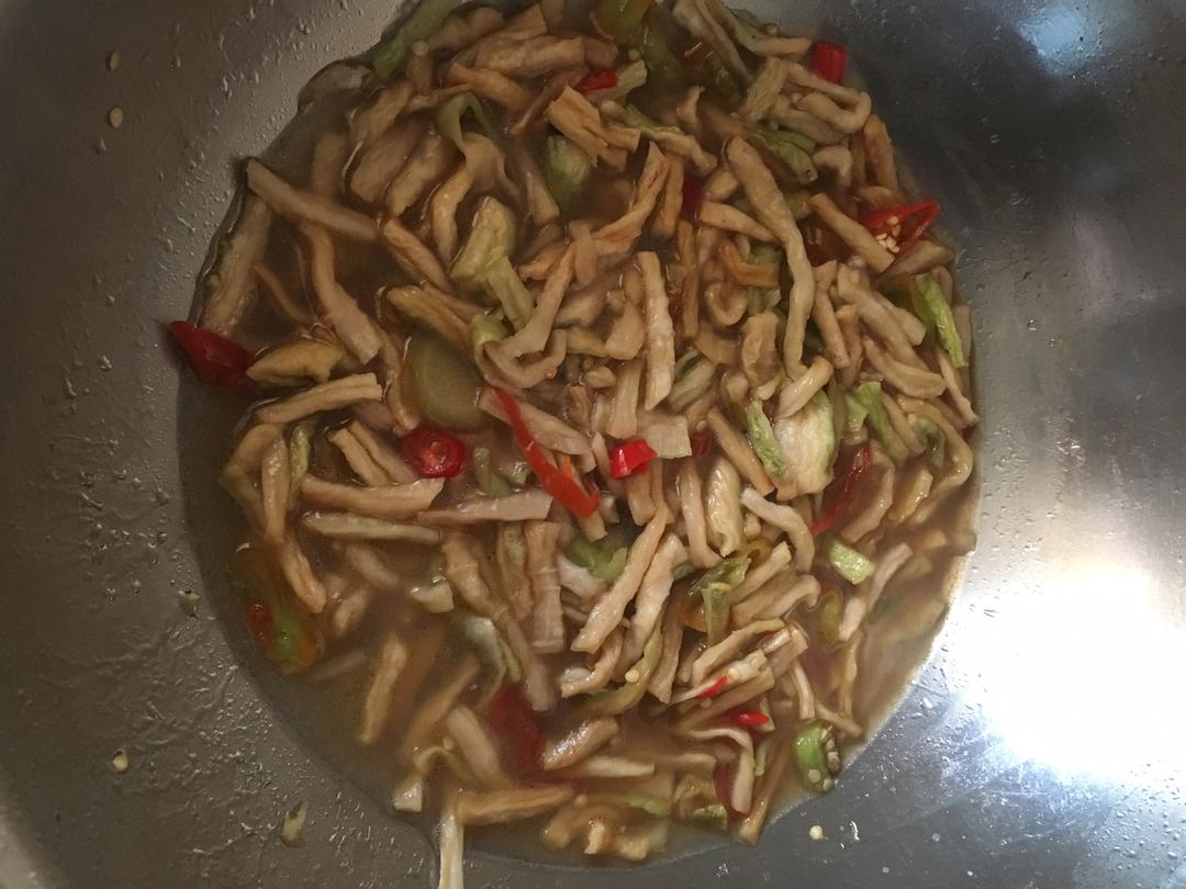 酸萝卜炒粉的做法 步骤5