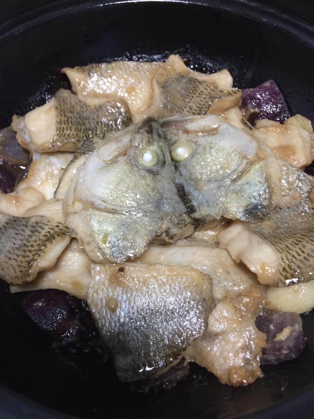 蒜香焗鲈鱼