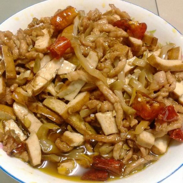 榨菜做的肉丝小妹炒菜谱养神香干安心图片