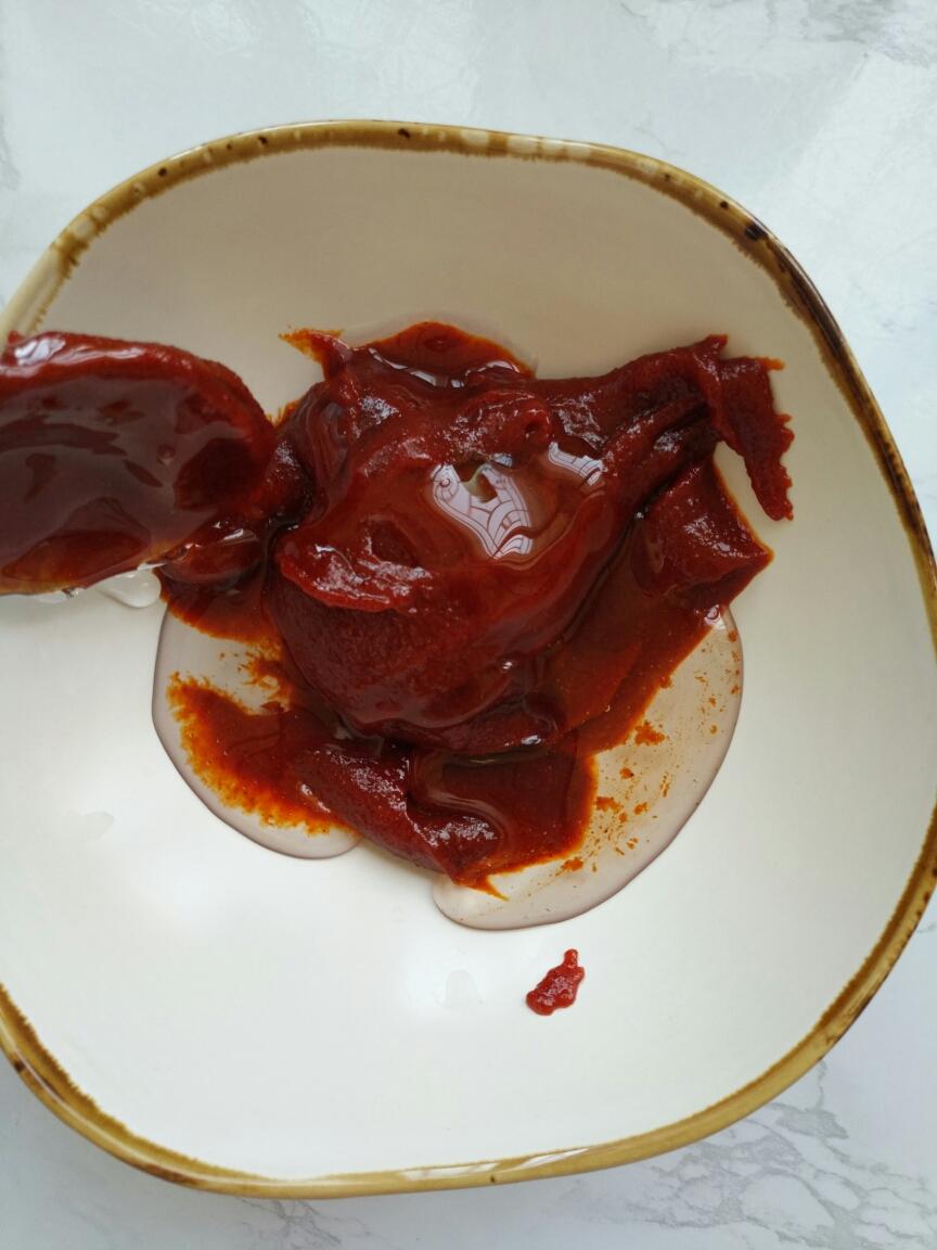 蜜汁坚果香拌银鱼的做法 步骤1