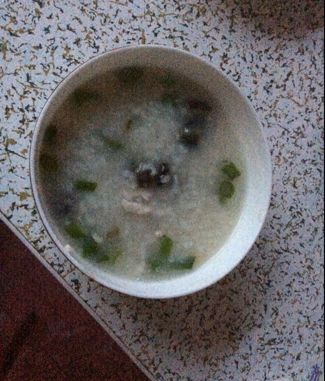 3淡然做的砂锅皮蛋瘦肉粥