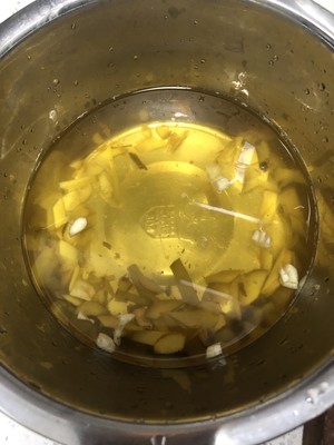 香酥茶叶虾的做法 步骤1