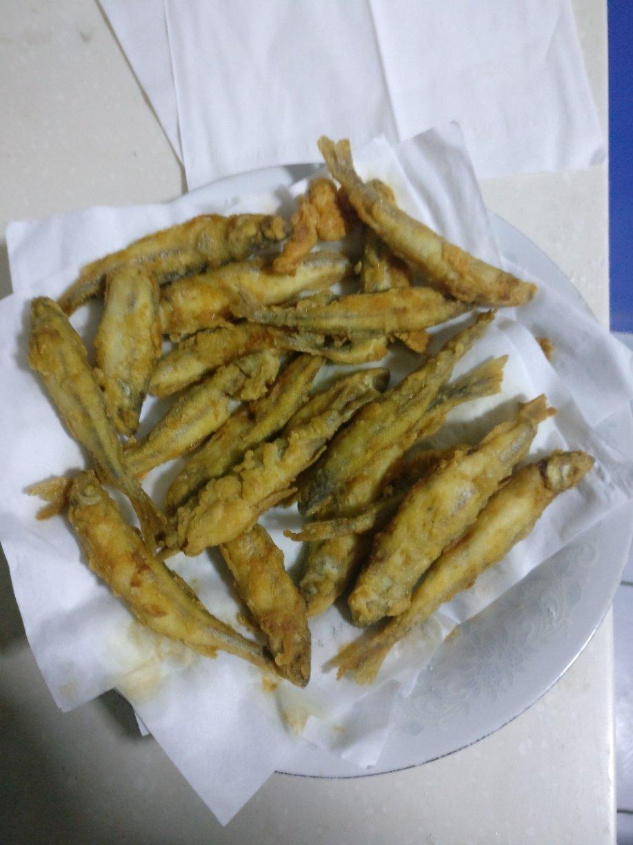赢甲做的油煎黄瓜香鱼