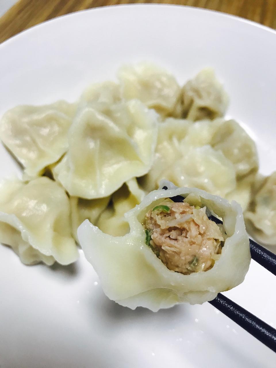 elvira 做的白萝卜鲜肉水饺