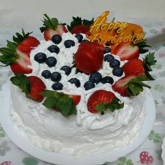 man17做的水果奶油生日蛋糕
