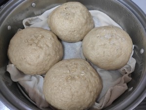 全麦红豆肉松芝士欧包(蒸锅版)的做法 步骤8