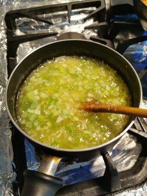 蒜蓉粉丝蒸龙虾的做法 步骤9