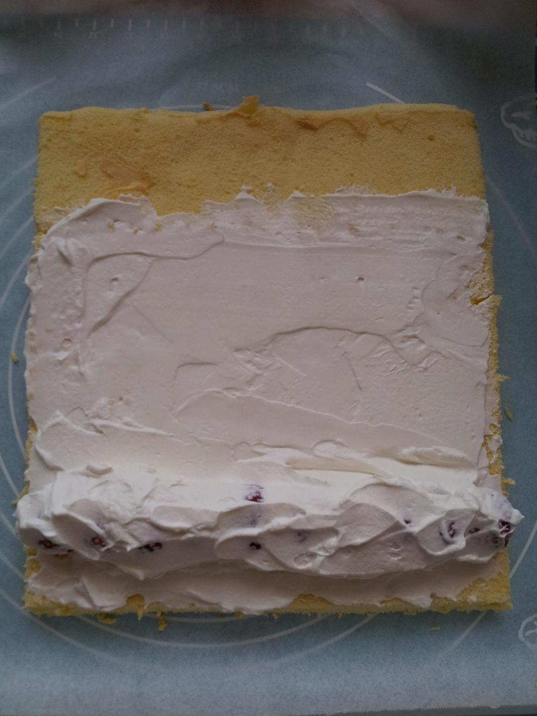 【无油轻盈草莓蛋糕卷的做法步骤图】yi依_焙爱_-制作