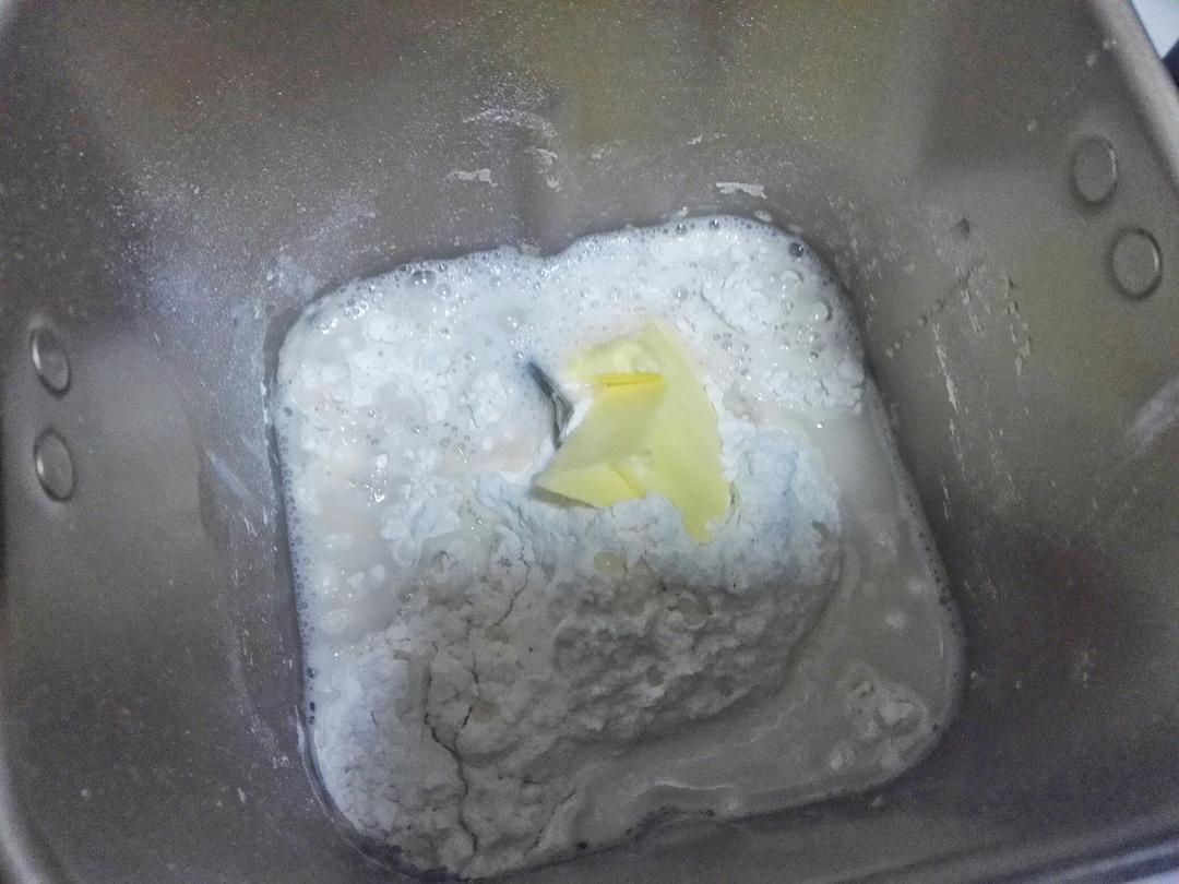 一小时餐包(史上最快手面包)的做法 步骤2