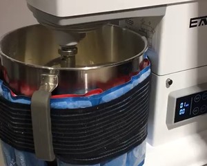 大脸猫奶香蜂蜜丁橙皮丁吐司的做法 步骤1