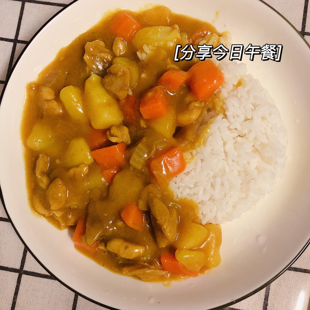 土豆咖喱鸡肉饭