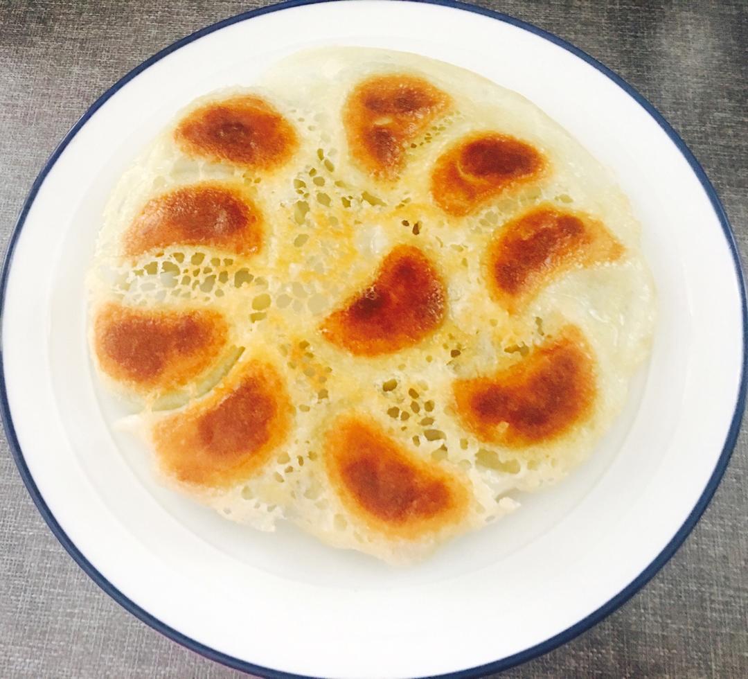 回望廊桥做的三鲜锅贴 fried dumplings