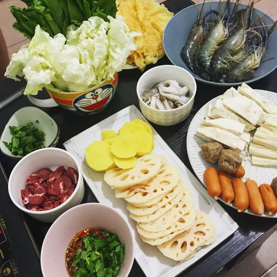 诗yin做的自制火锅