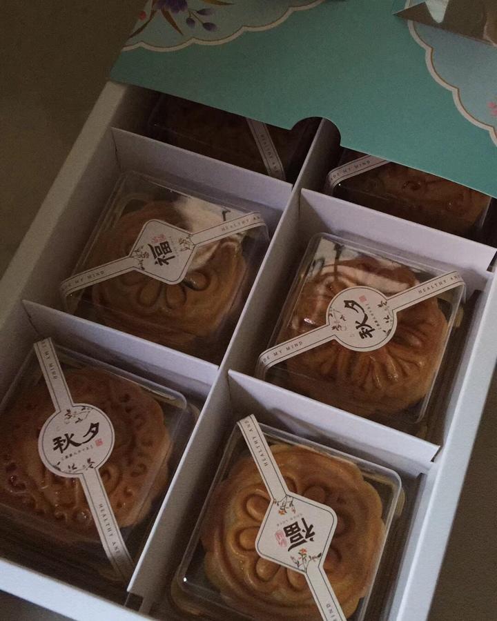 镁娘做的中秋节丨吃月饼