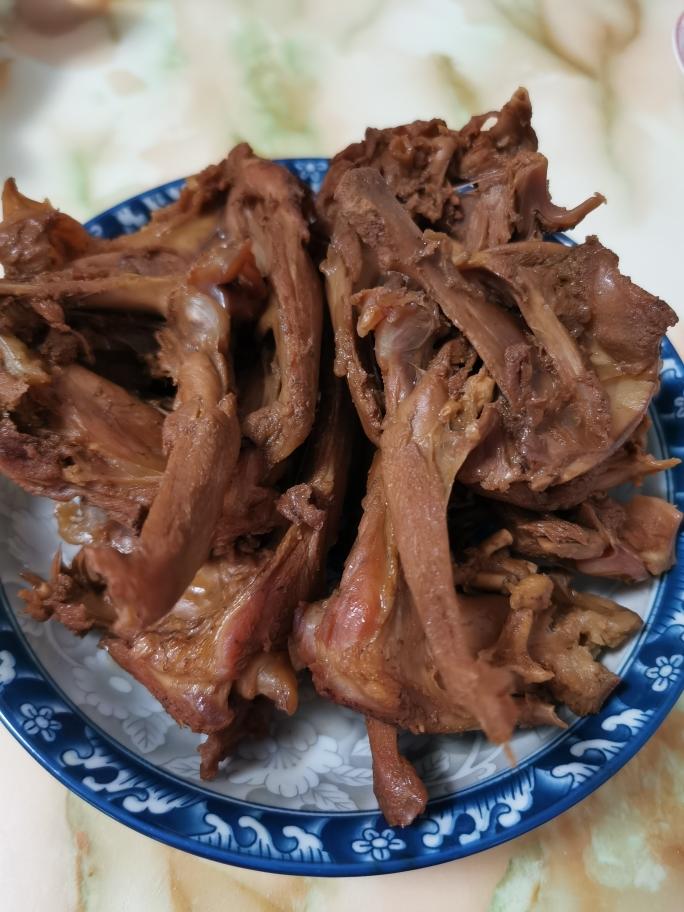 卤鸭锁骨
