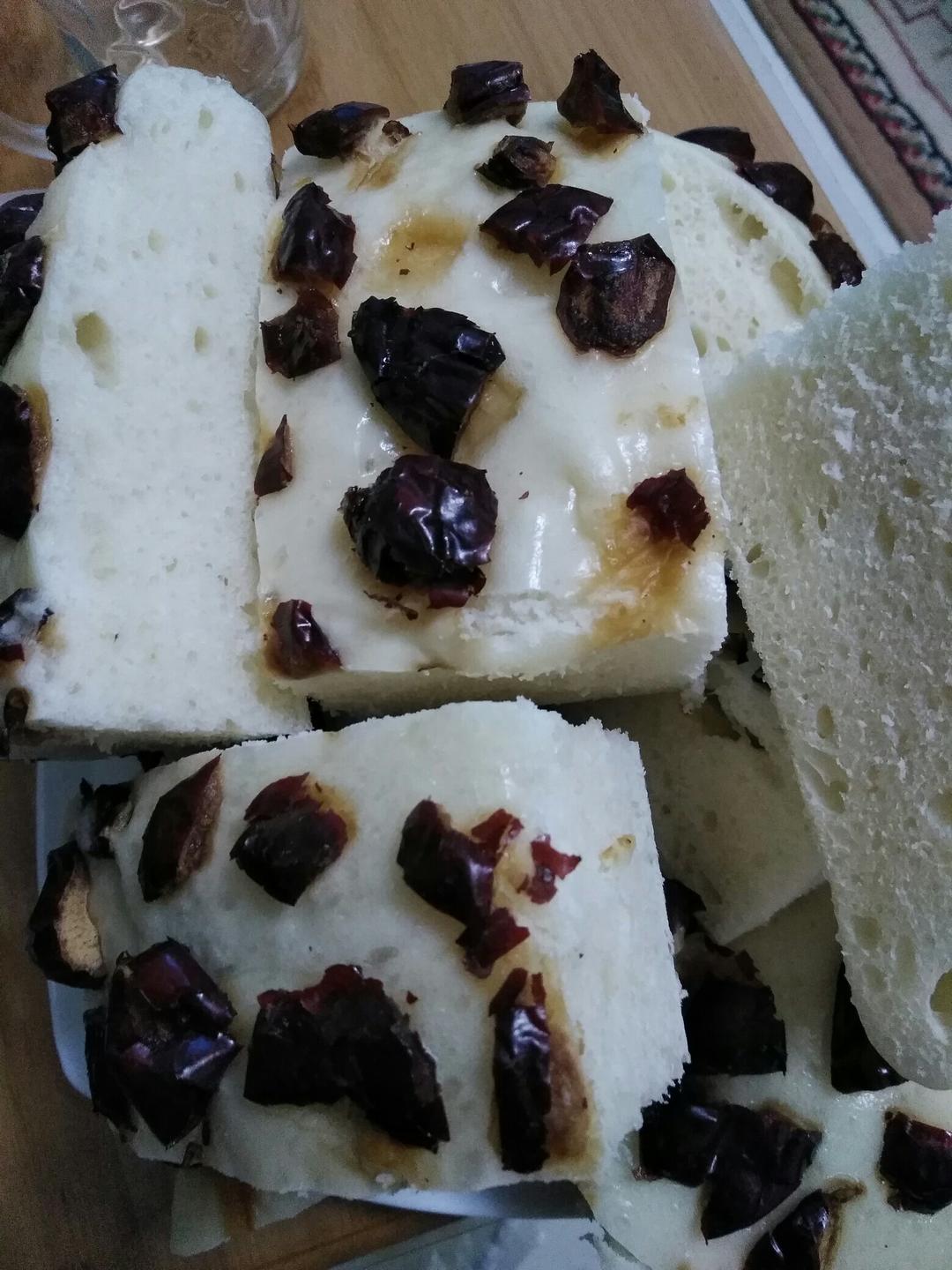 竹风1做的白面红枣发糕(老爸拿手面食之一)