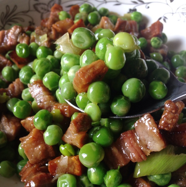 金小淼做的腊肉炒豌豆