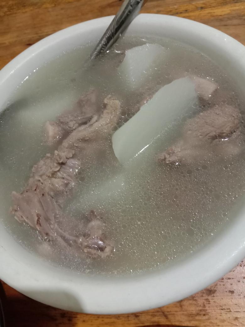 菜谱 白萝卜鸭汤          白萝卜老鸭汤可以起到非常好的滋阴润肺的