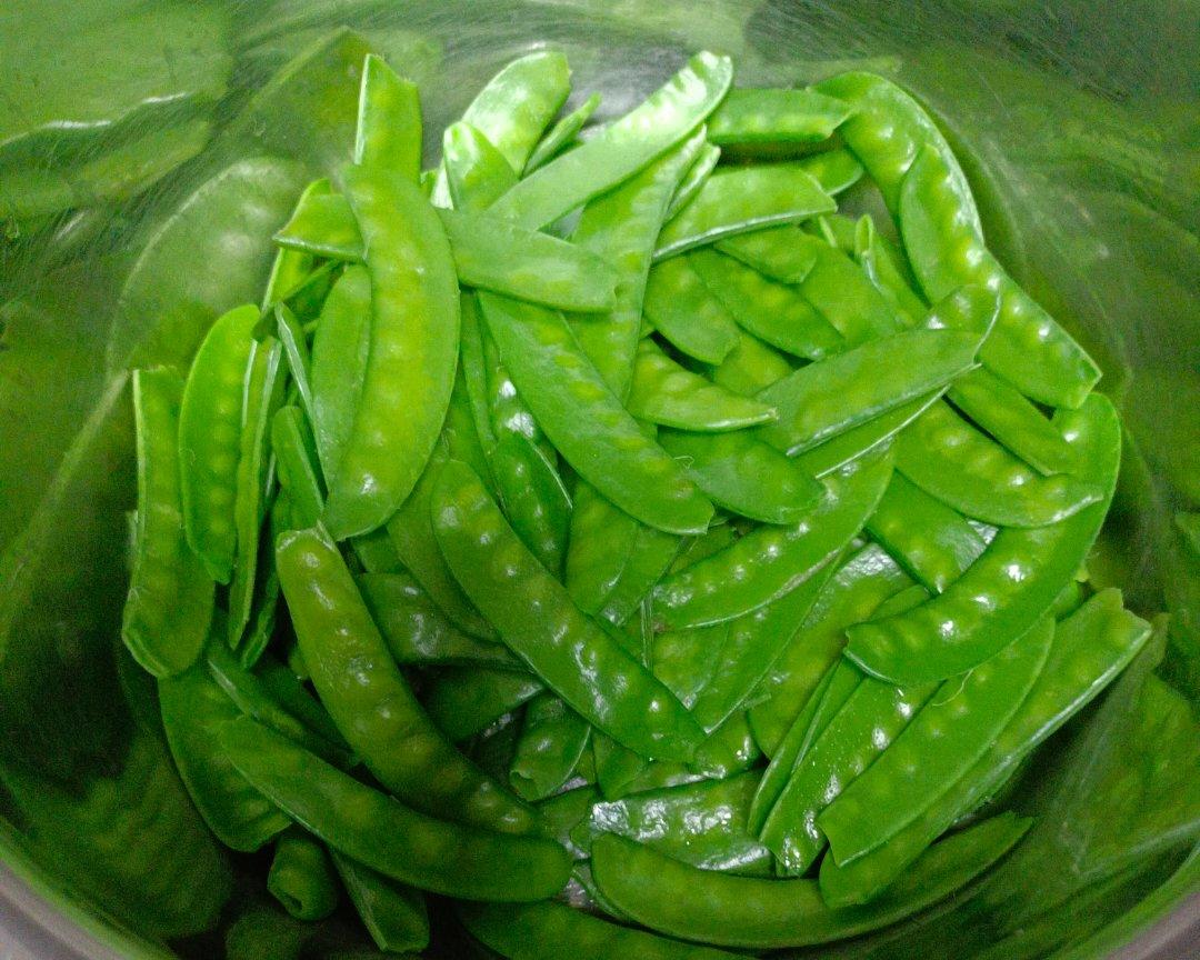 腊肠炒荷兰豆