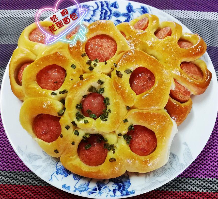火宝宝做的热狗花式面包
