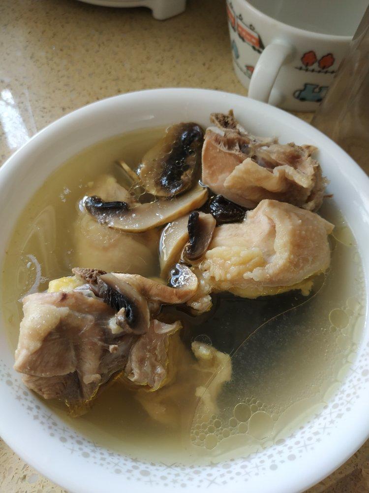 ll红豆遇上萝卜头ll做的年宴经典压轴汤【鲜掉眉毛的海参口蘑土鸡汤】