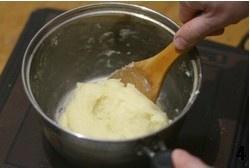 【咖啡乳酪泡芙的做法步骤图，怎么做好吃】君之-制作