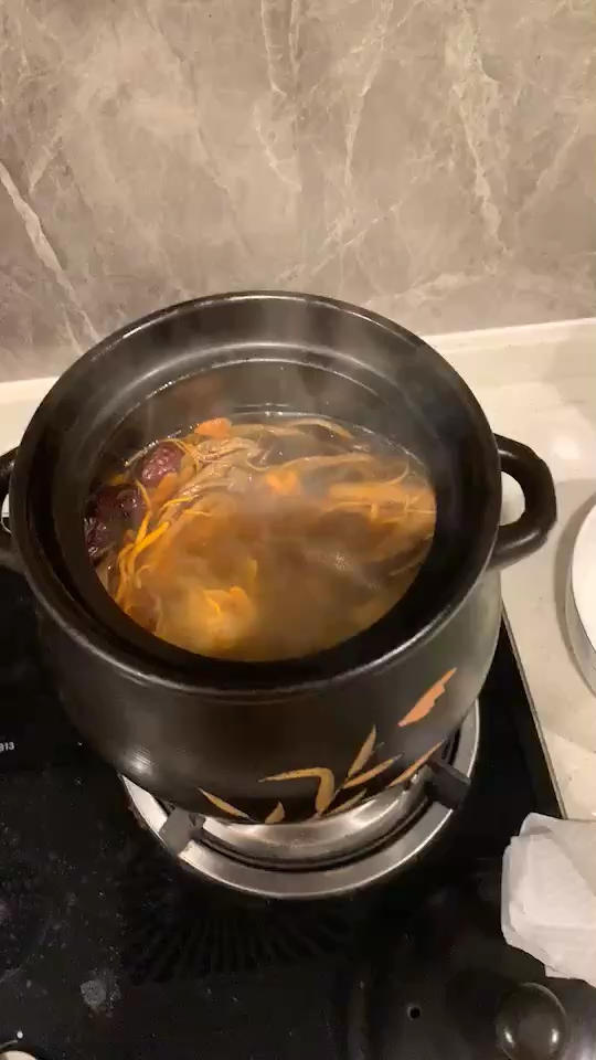 孔丽颖做的虫草花炖鸡