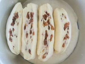 和夏天最相配的清爽葡萄干酸奶面包的做法 步骤9